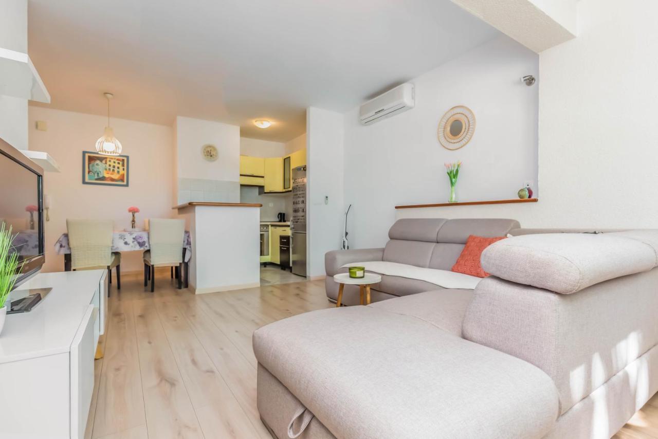 Ferienwohnung Downtown Pearl Omiš Exterior foto